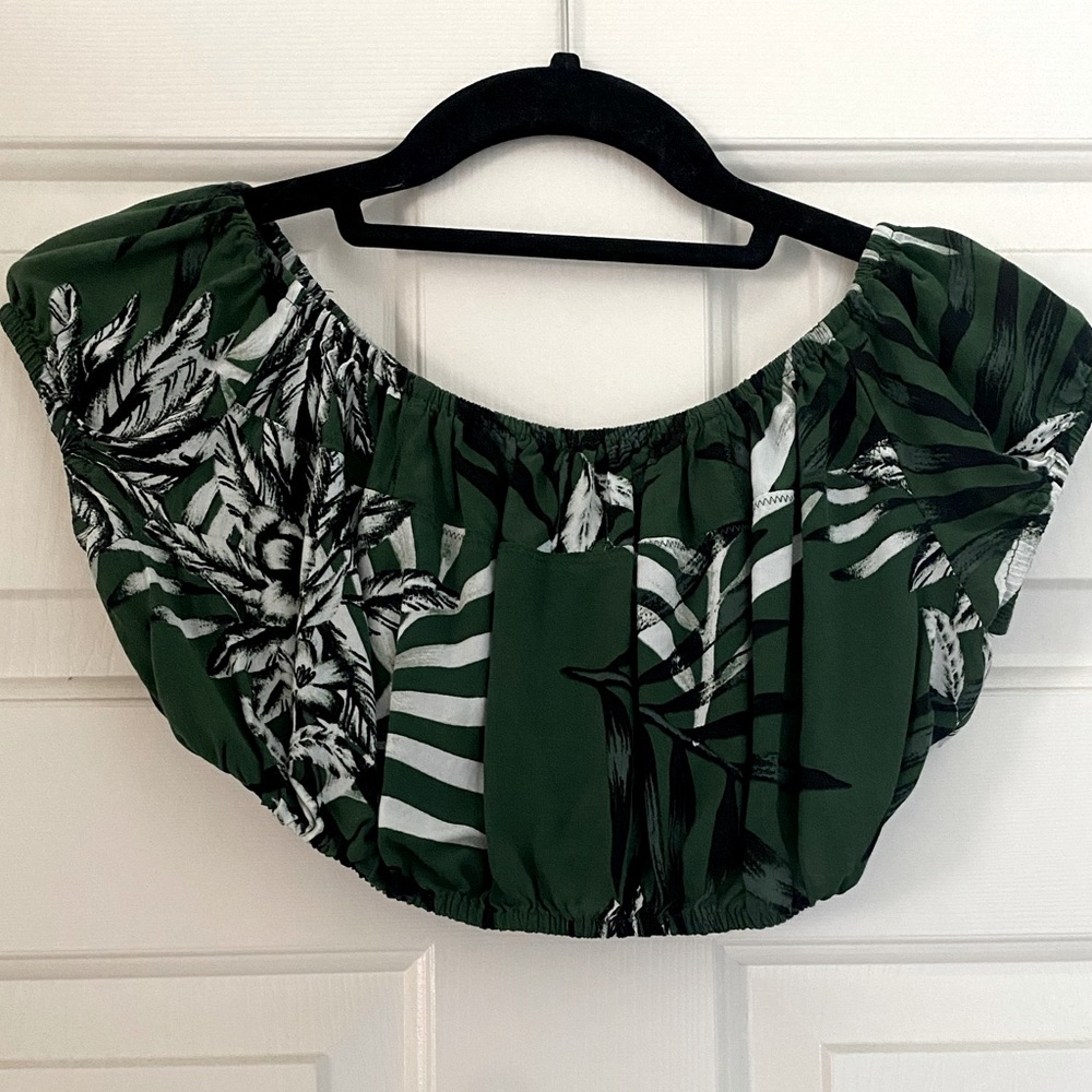 XS GUESS Tropical Green crop top